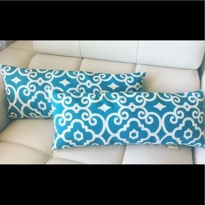 Stratford Home lumbar blue and white pillow